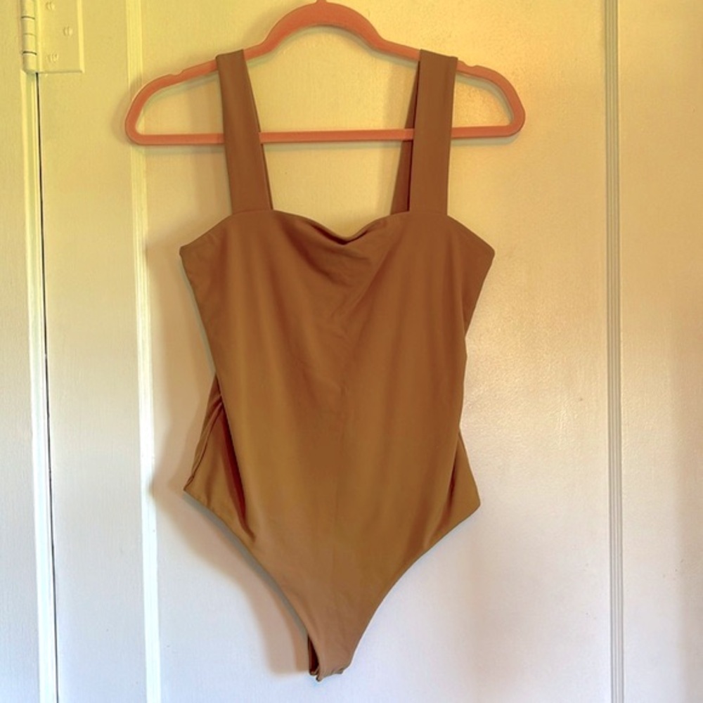 NUUDS | Square neck tank bodysuit *cinnamon* - Picture 3 of 6